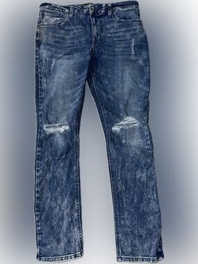 No Boundaries Slim Straight Distressed Blue Jeans